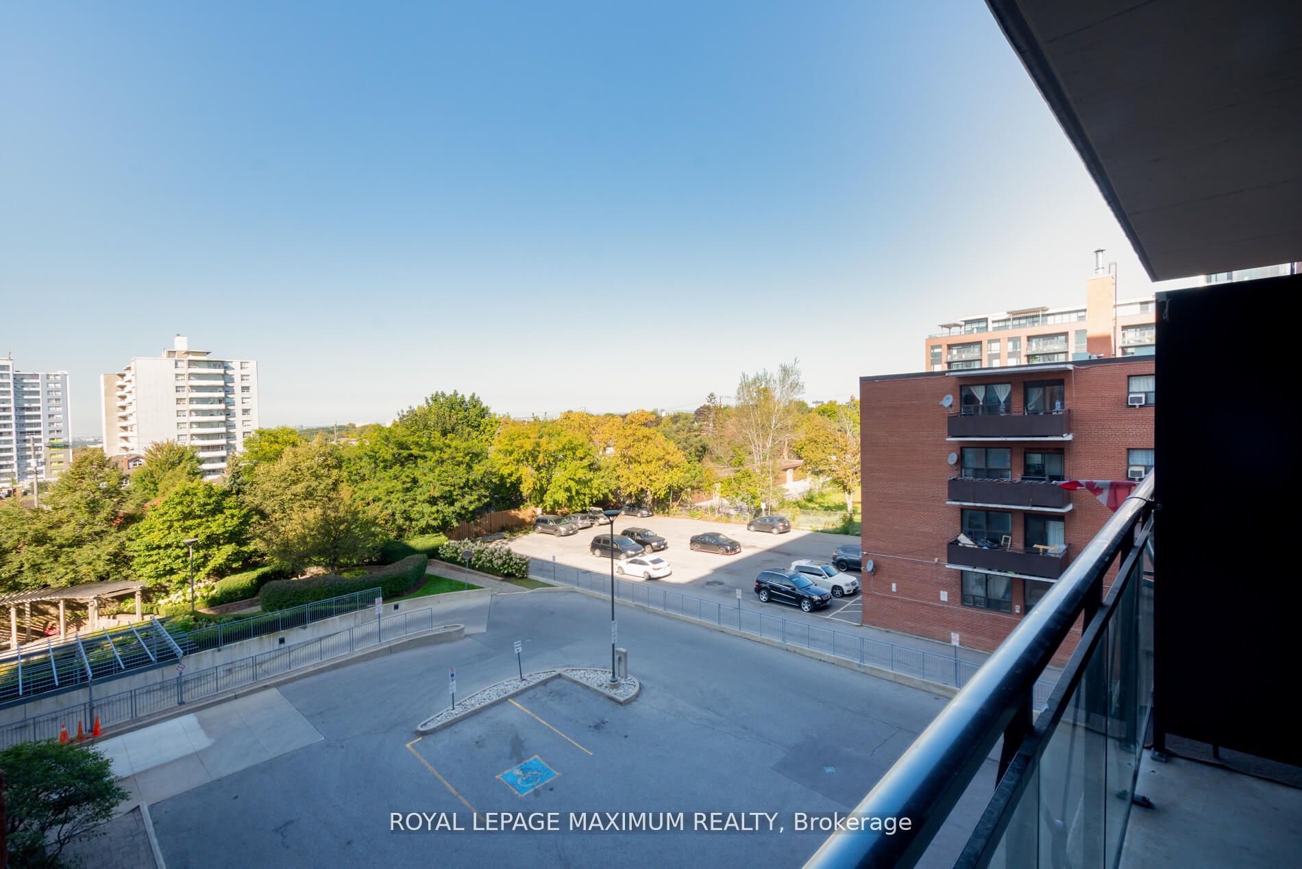 2772 Keele St, #416