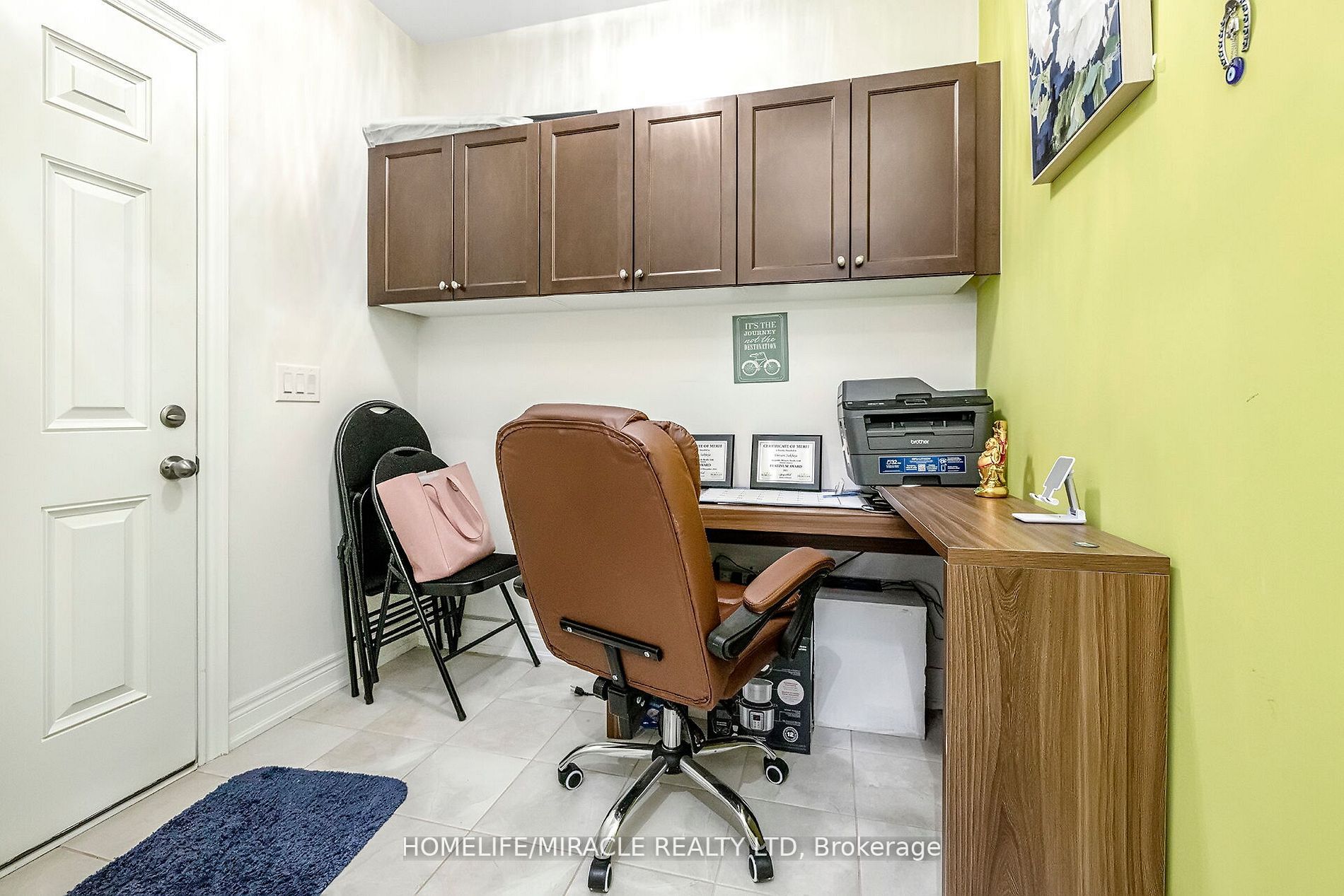29 Sinatra St