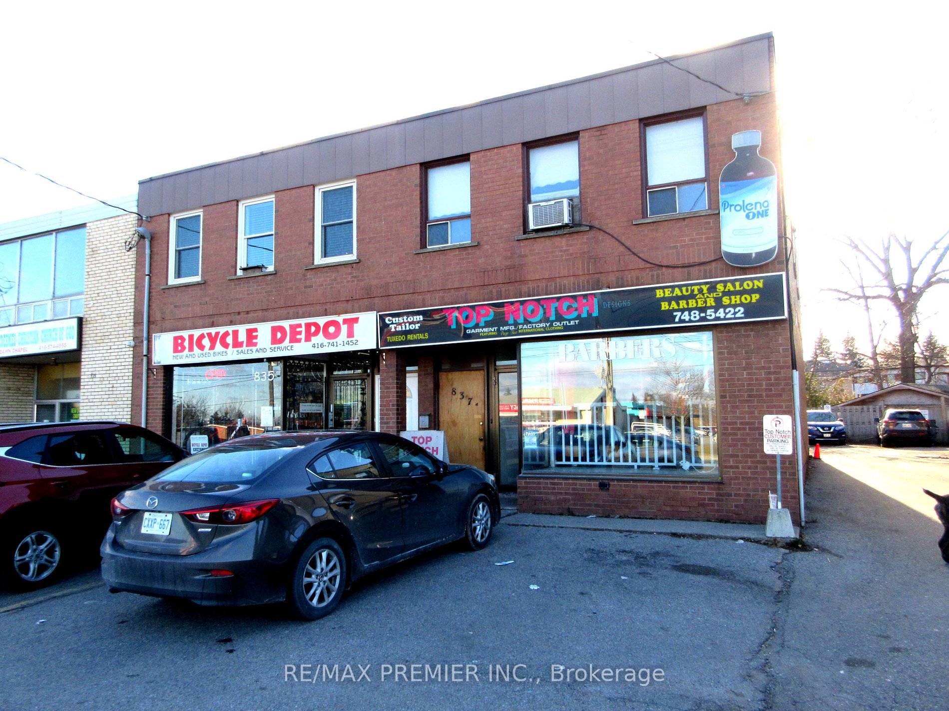 837 Albion Rd