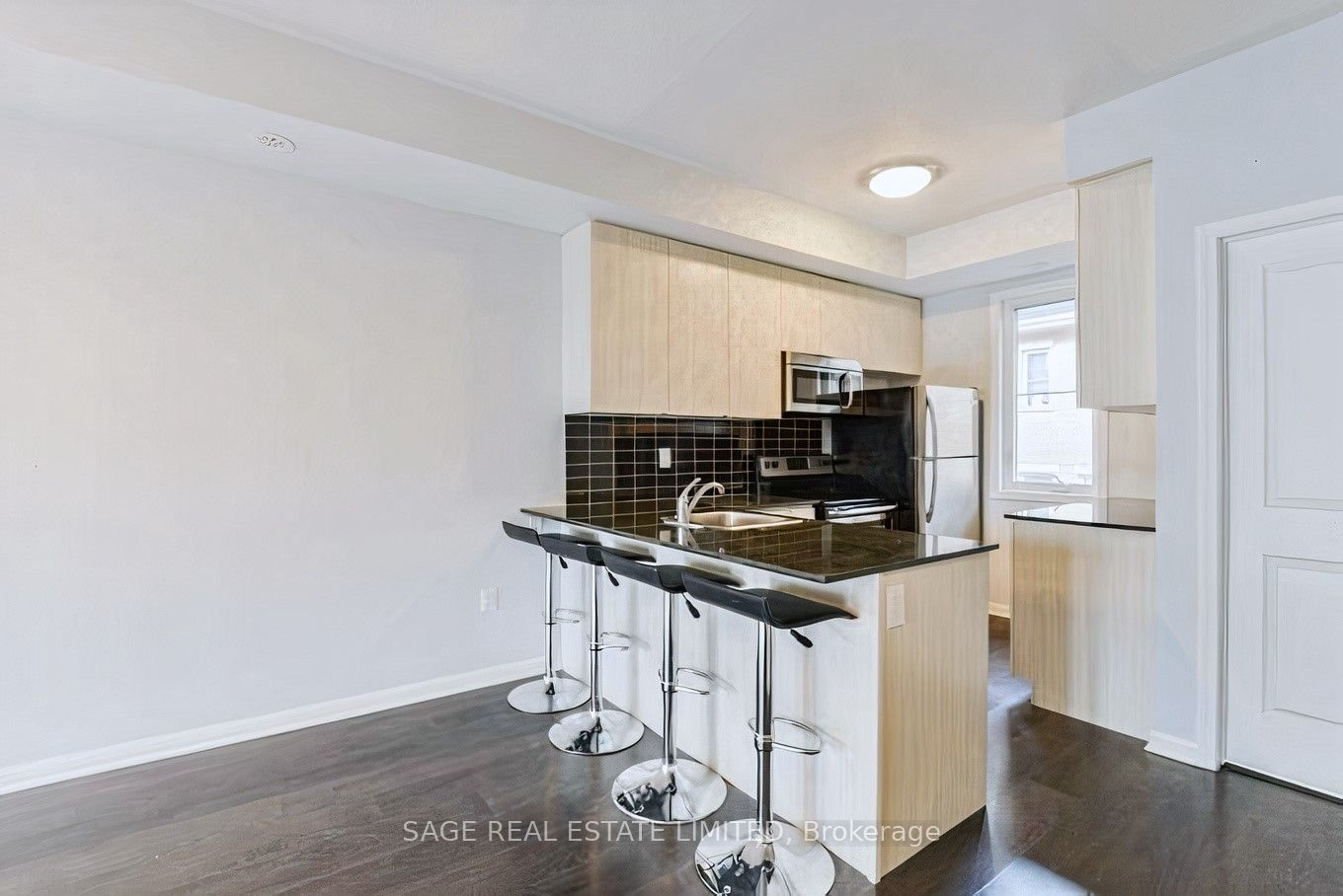 400 Hopewell Ave, #204