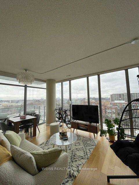 105 The Queensway Avenue #1110