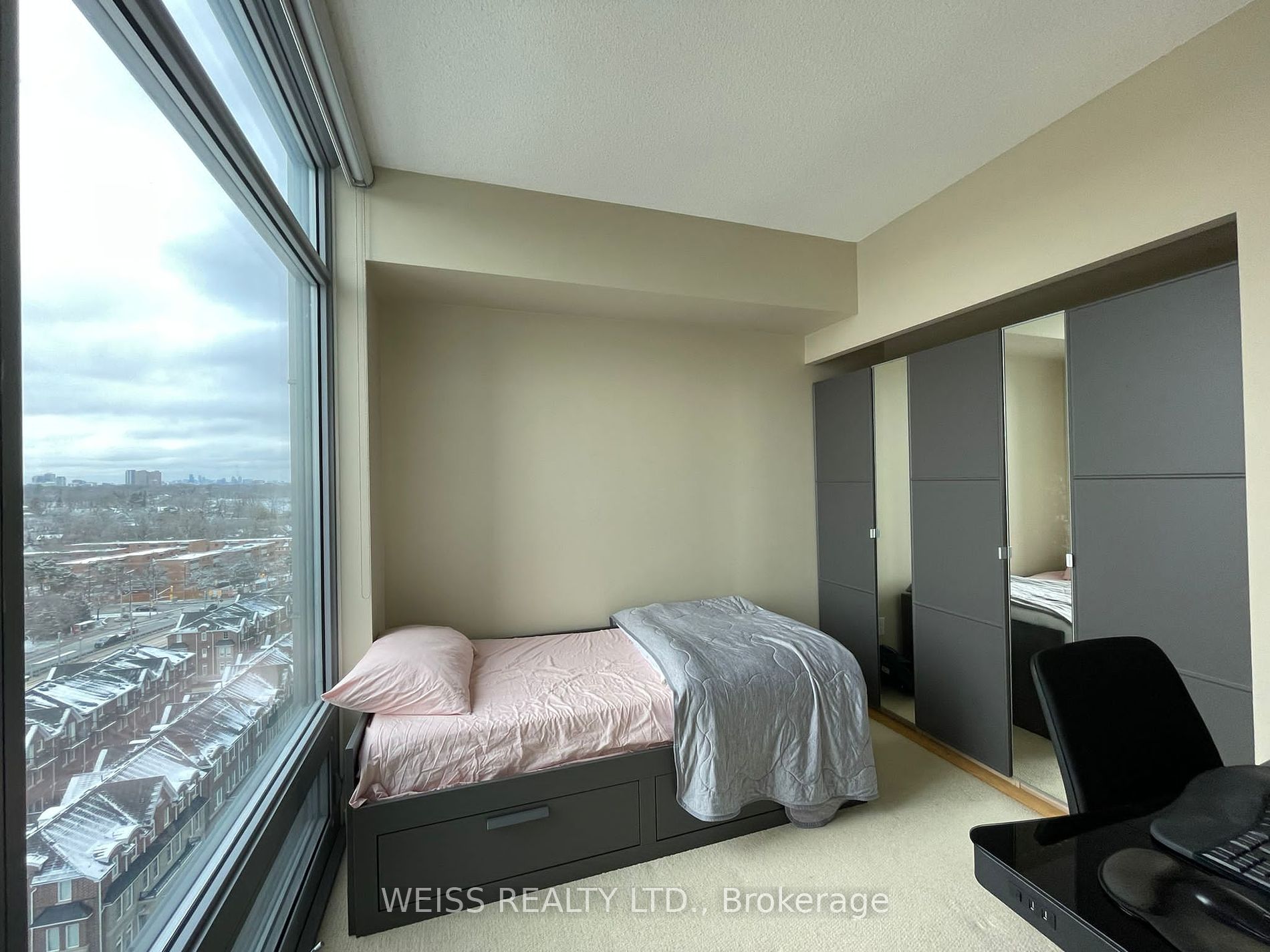 105 The Queensway Avenue #1110