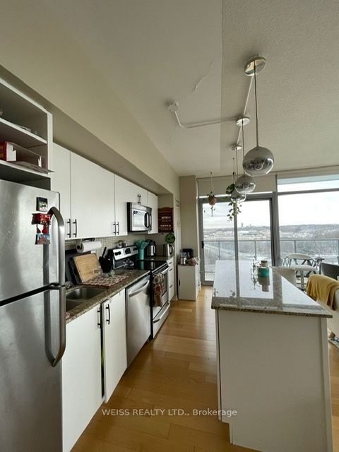 105 The Queensway Avenue #1110