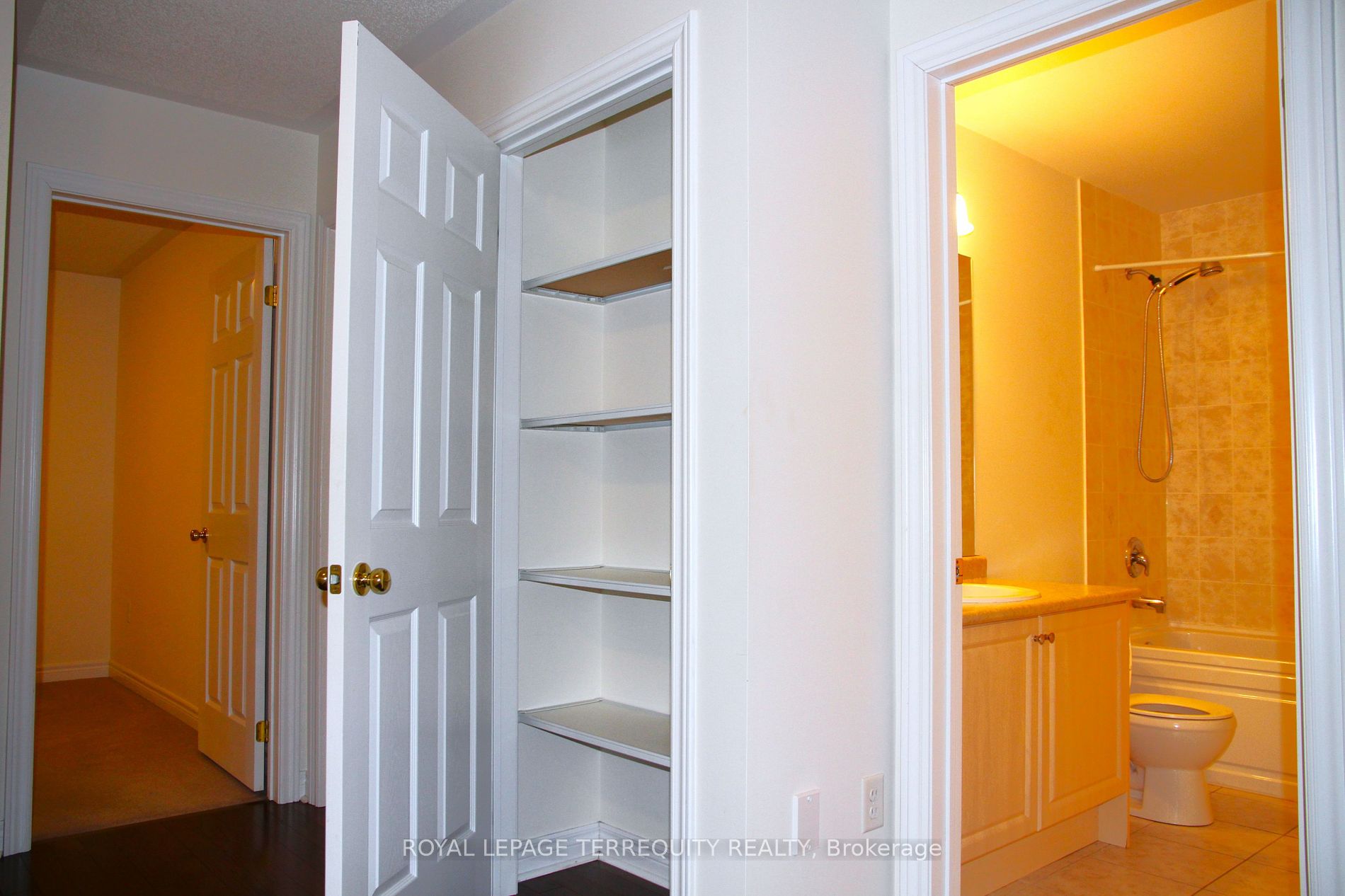 3275 Stalybridge Dr, #39