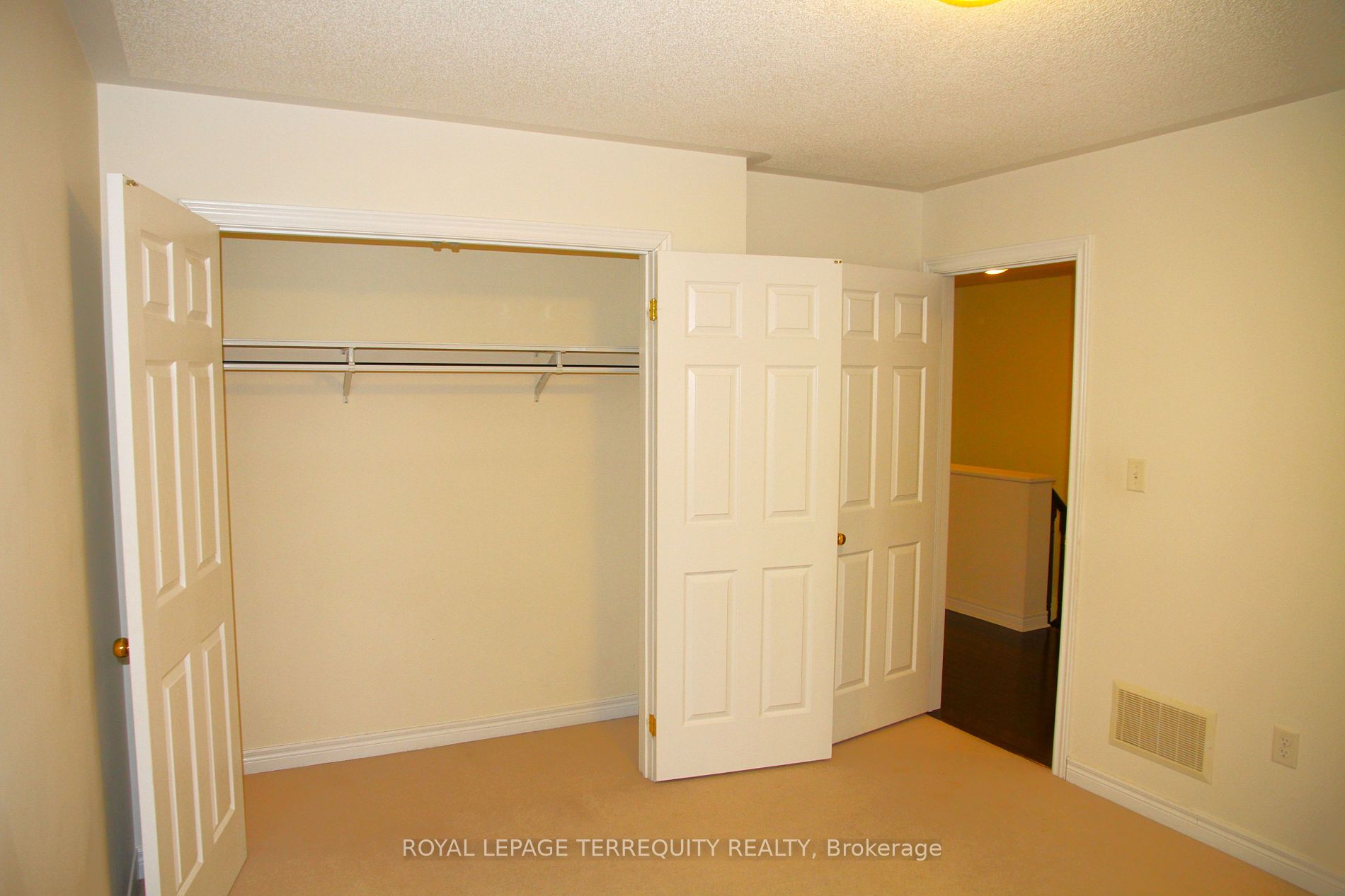 3275 Stalybridge Dr, #39