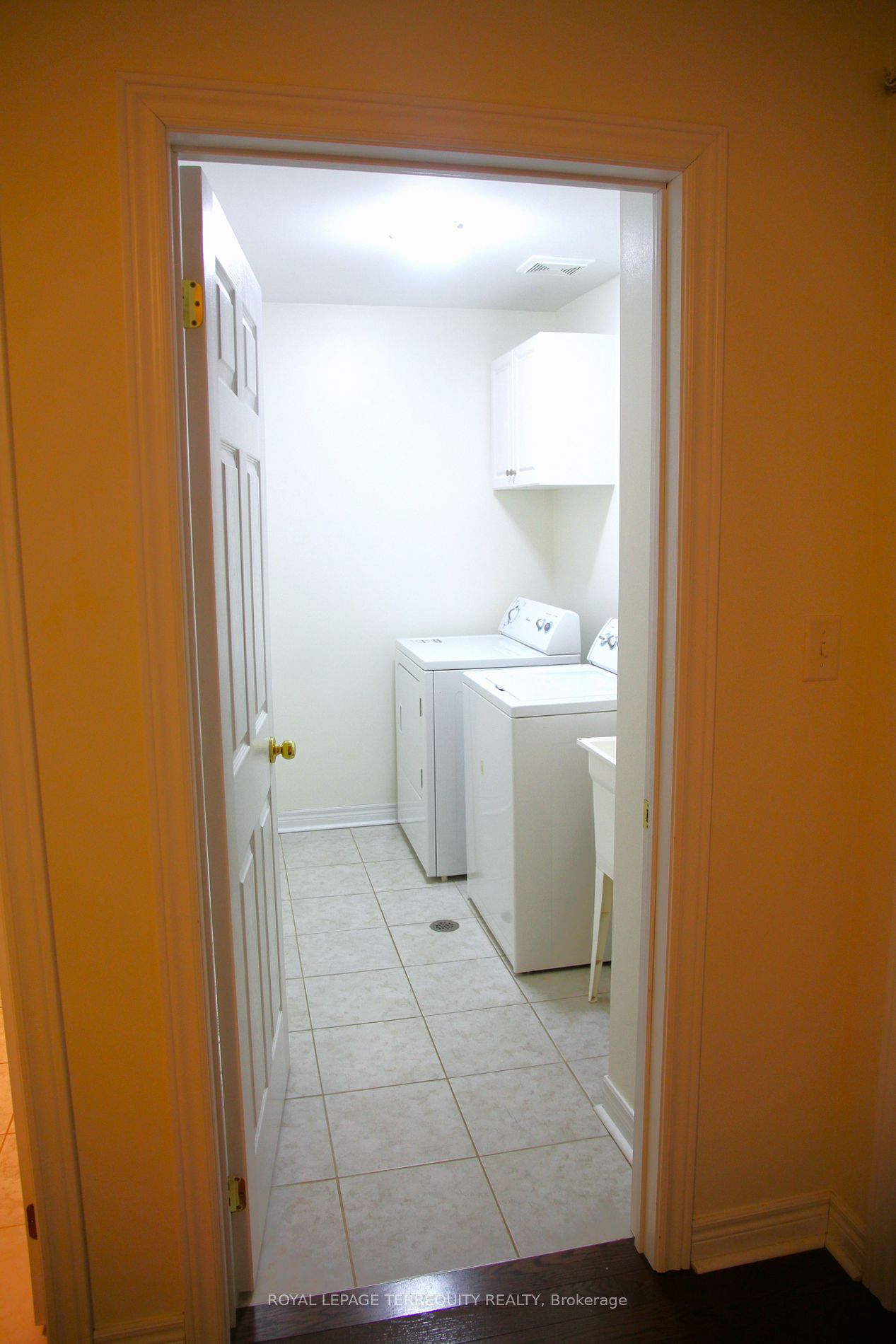 3275 Stalybridge Dr, #39