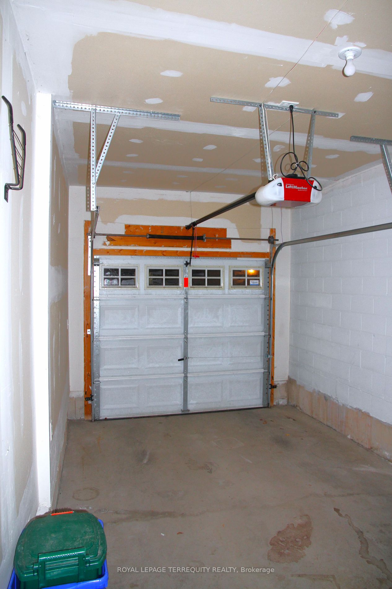 3275 Stalybridge Dr, #39