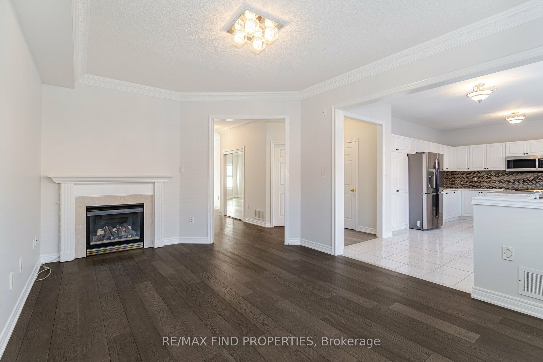 3269 Mcdowell Dr