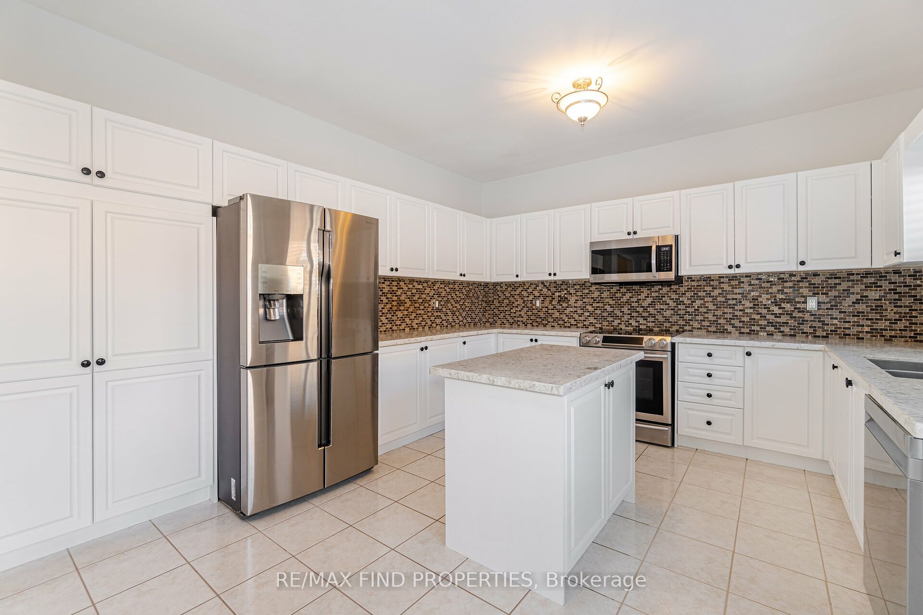 3269 Mcdowell Dr