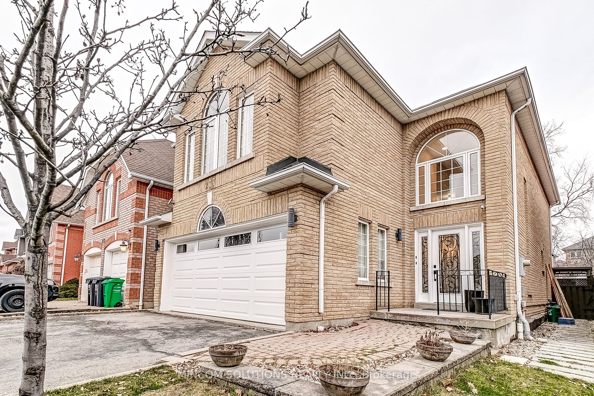 277 Cossack Crt