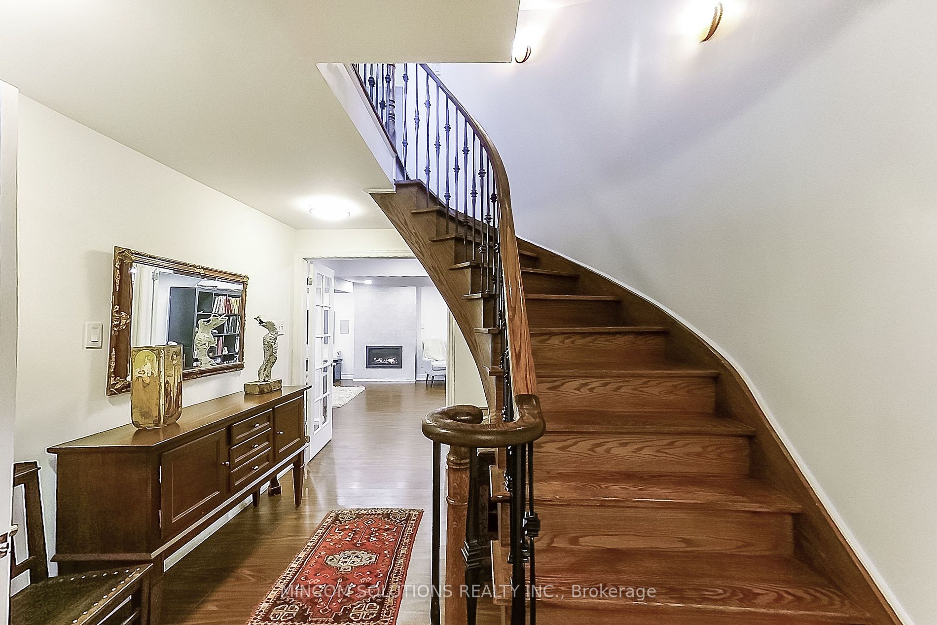 277 Cossack Crt