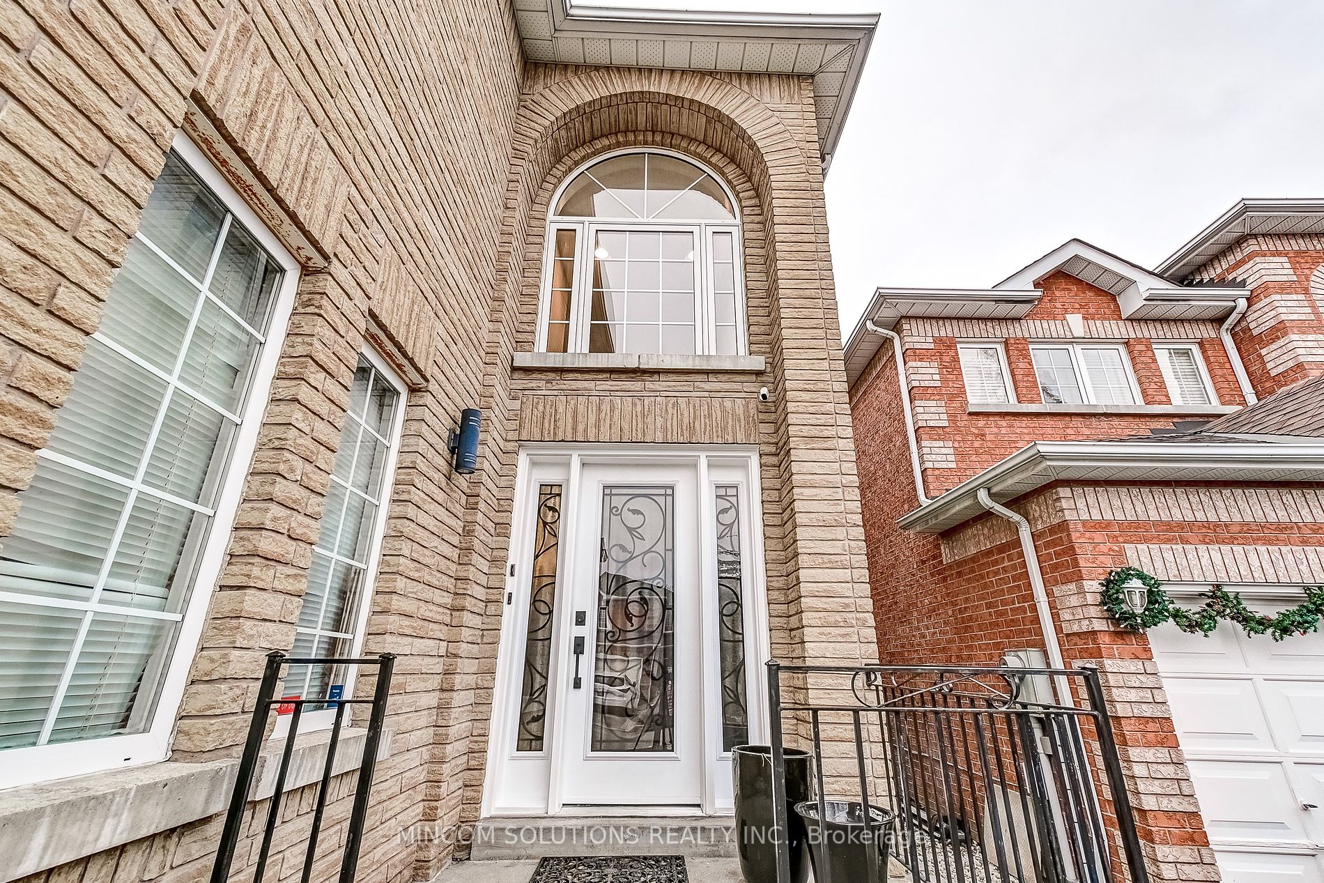 277 Cossack Crt