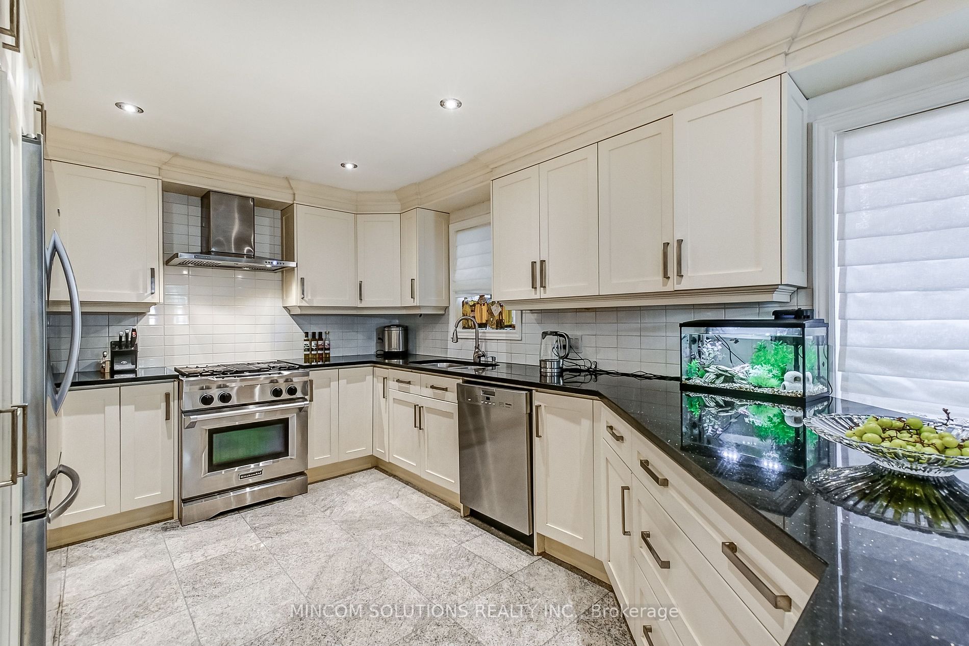 277 Cossack Crt