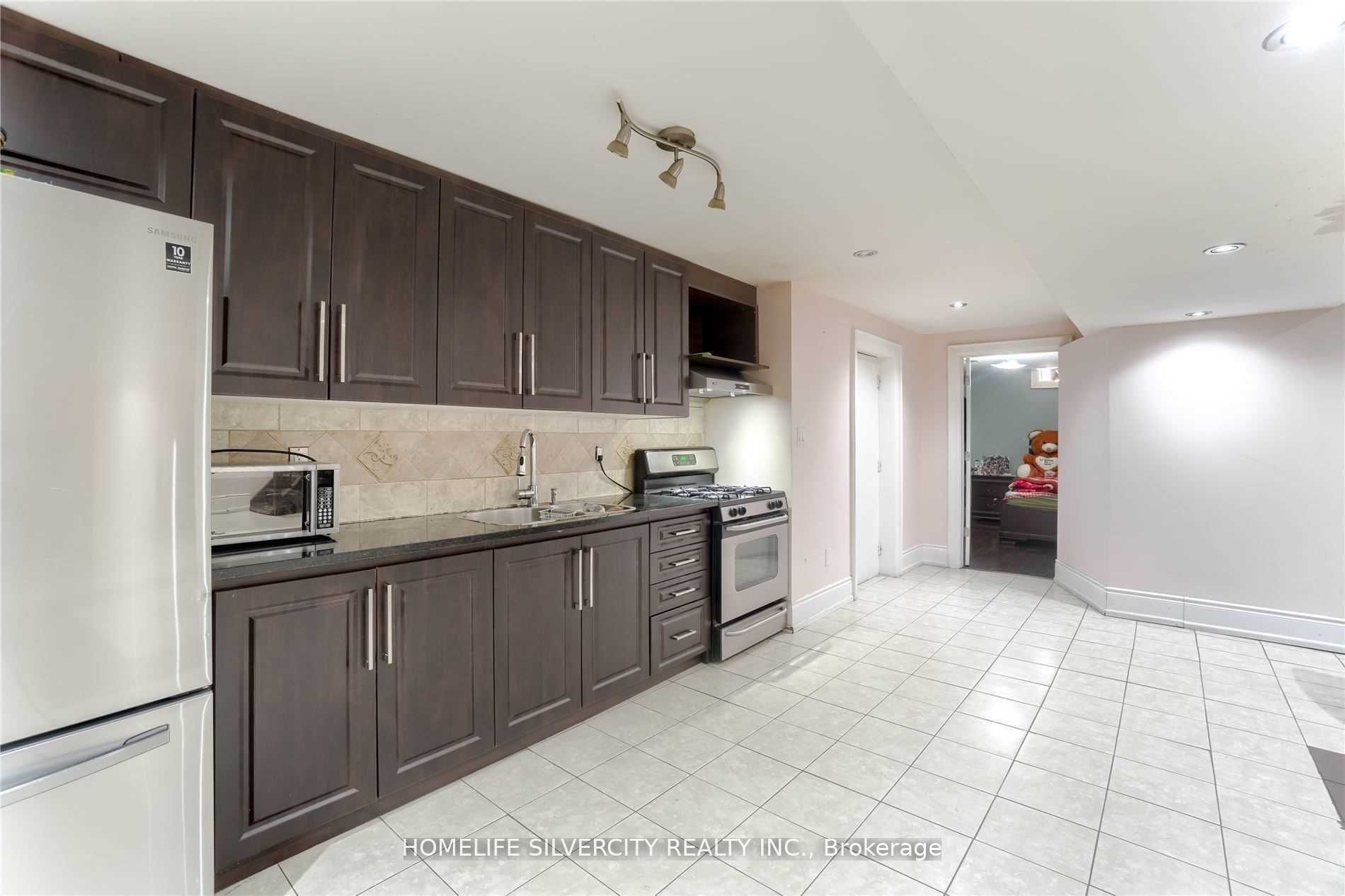 228 Fernforest Drive