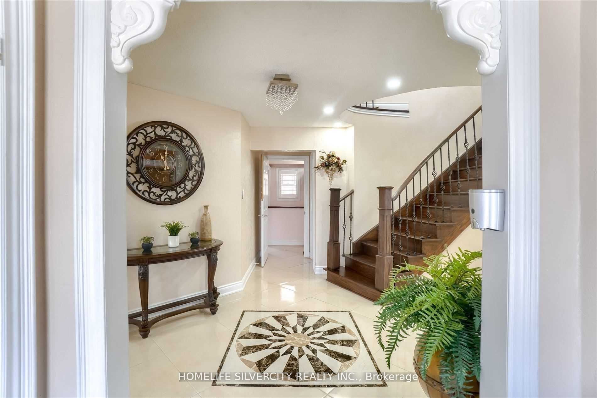 228 Fernforest Drive
