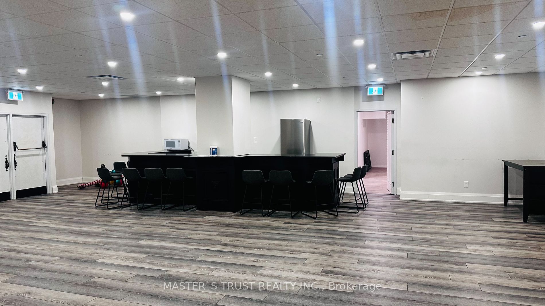 2737 Keele St, #213