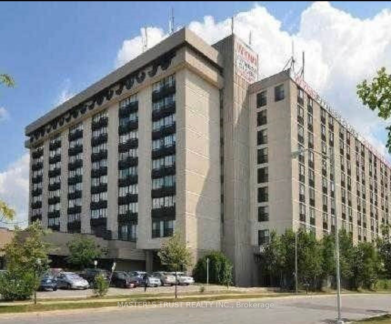 2737 Keele St, #213