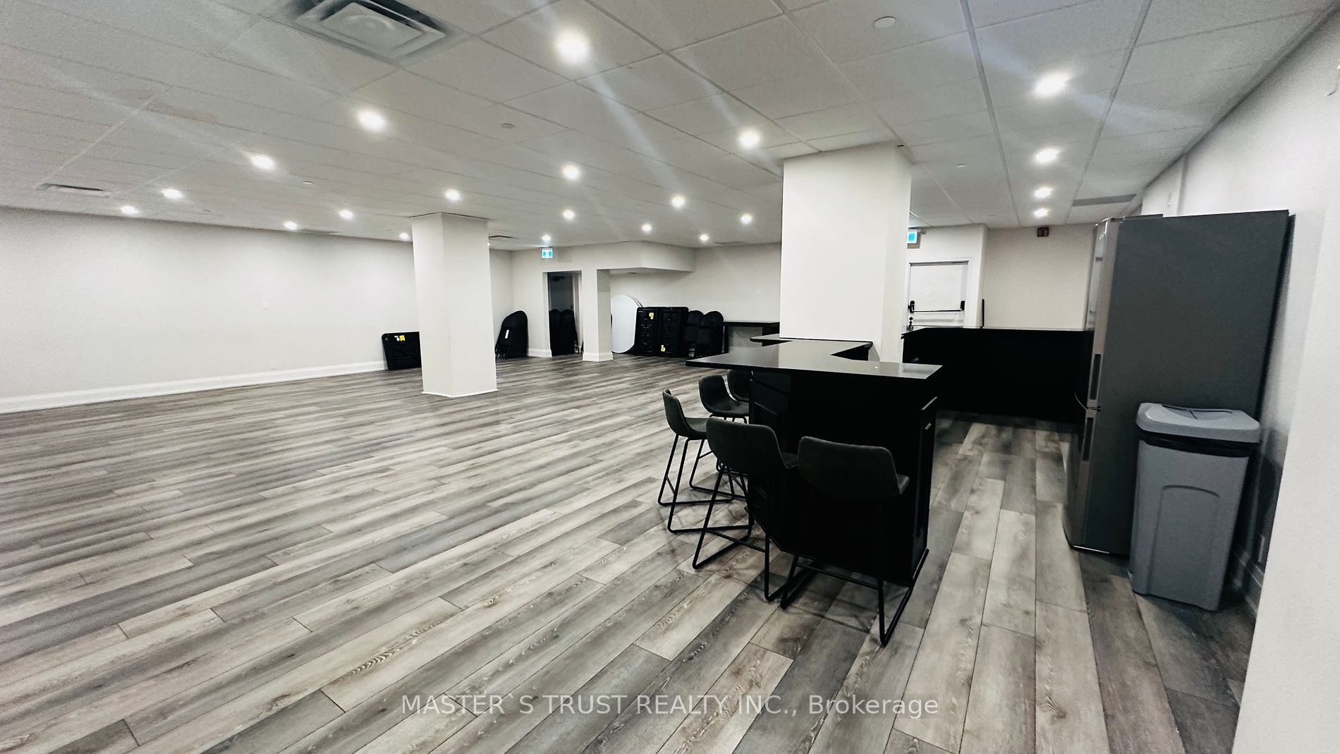 2737 Keele St, #213
