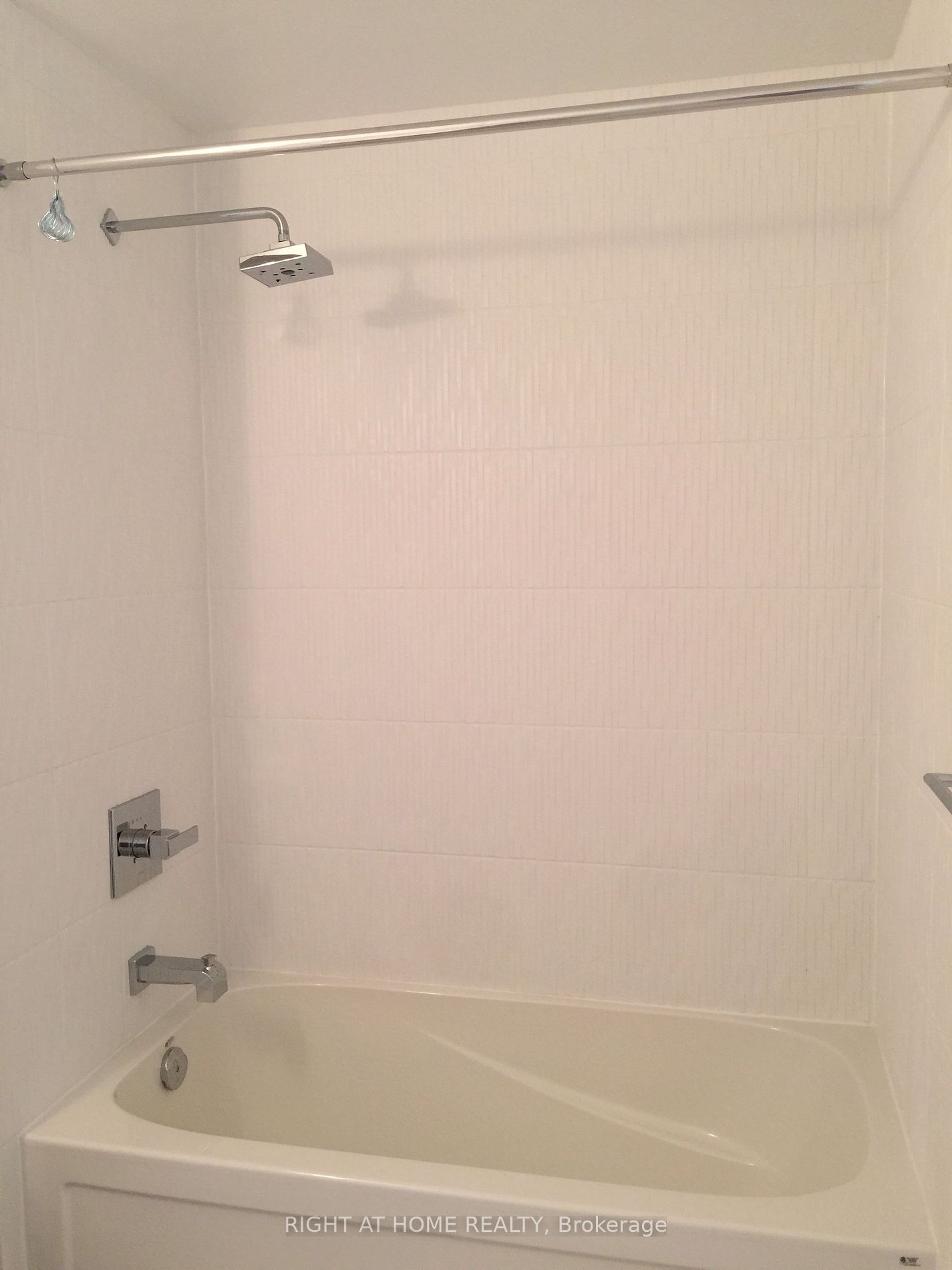 56 ANNIE CRAIG Drive, #1001