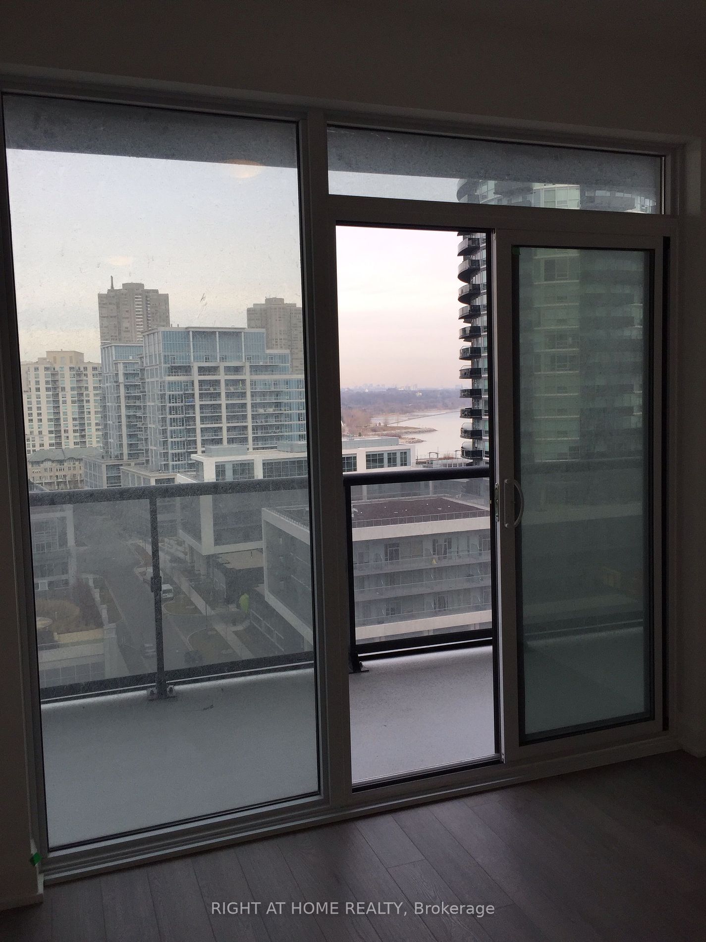 56 ANNIE CRAIG Drive, #1001