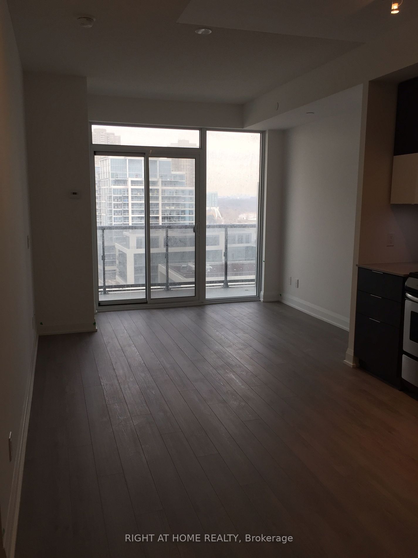 56 ANNIE CRAIG Drive, #1001