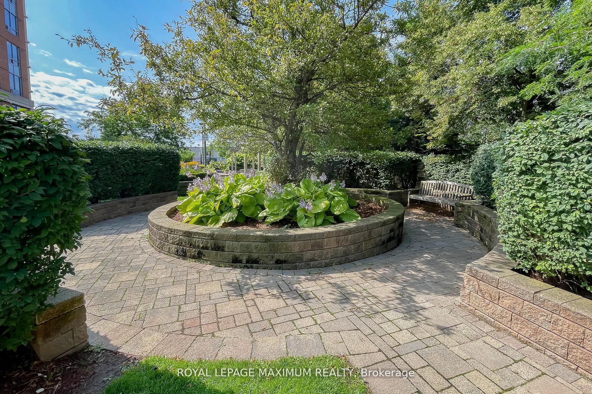 2772 Keele Street, #416