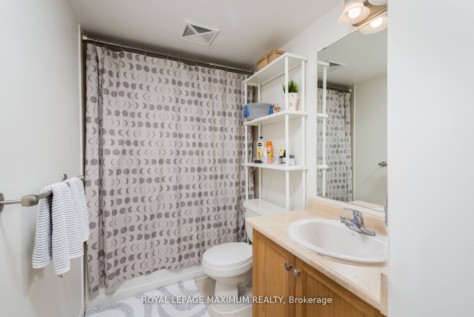 2772 Keele Street, #416