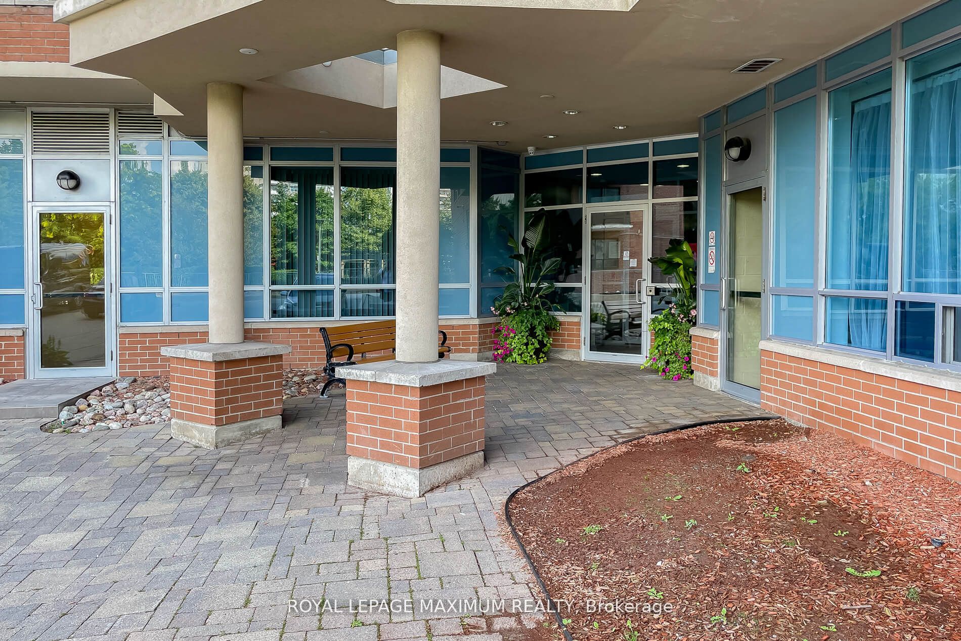 2772 Keele Street, #416