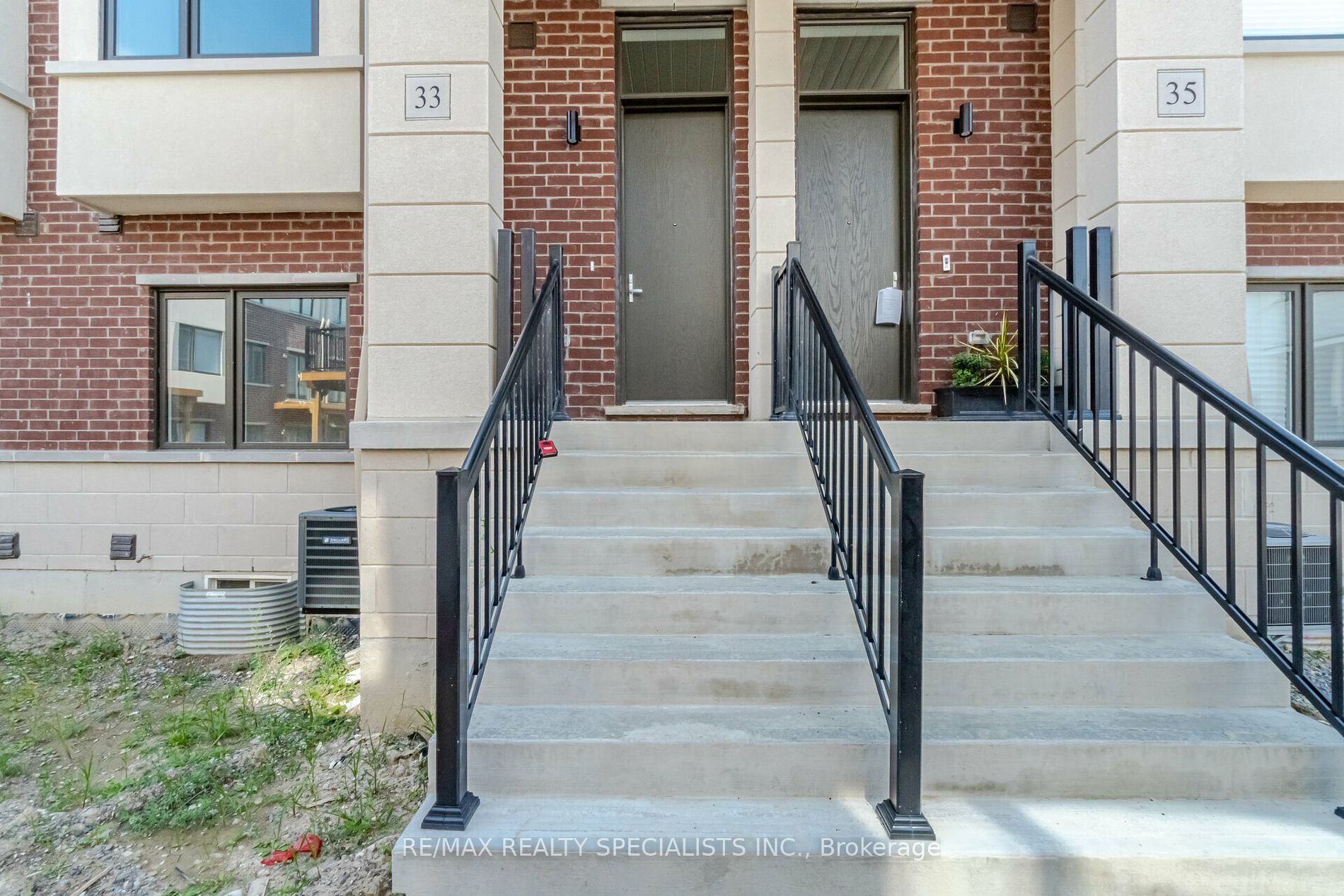 33 Lambert Lane