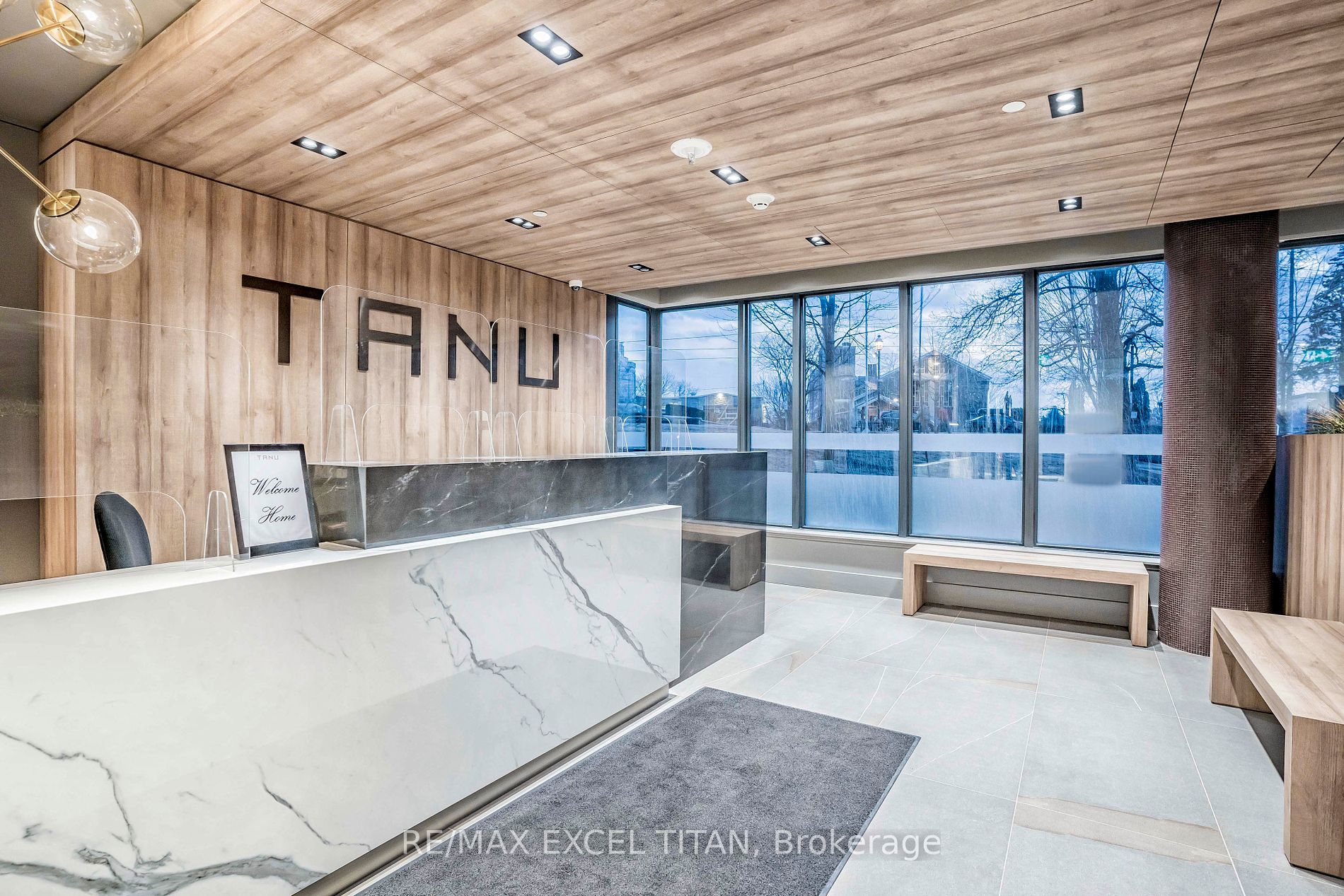 21 Park St E, #1705