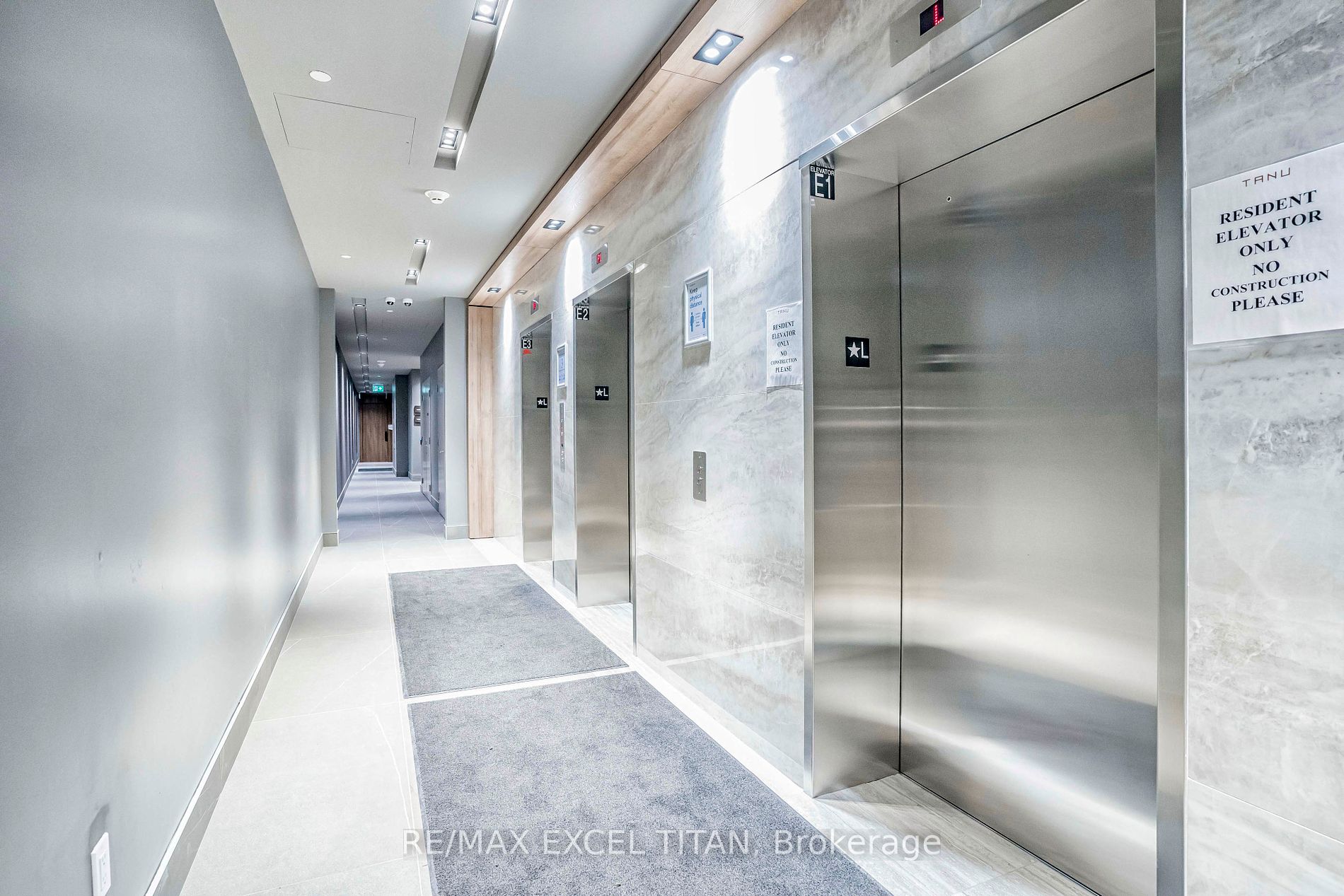 21 Park St E, #1705