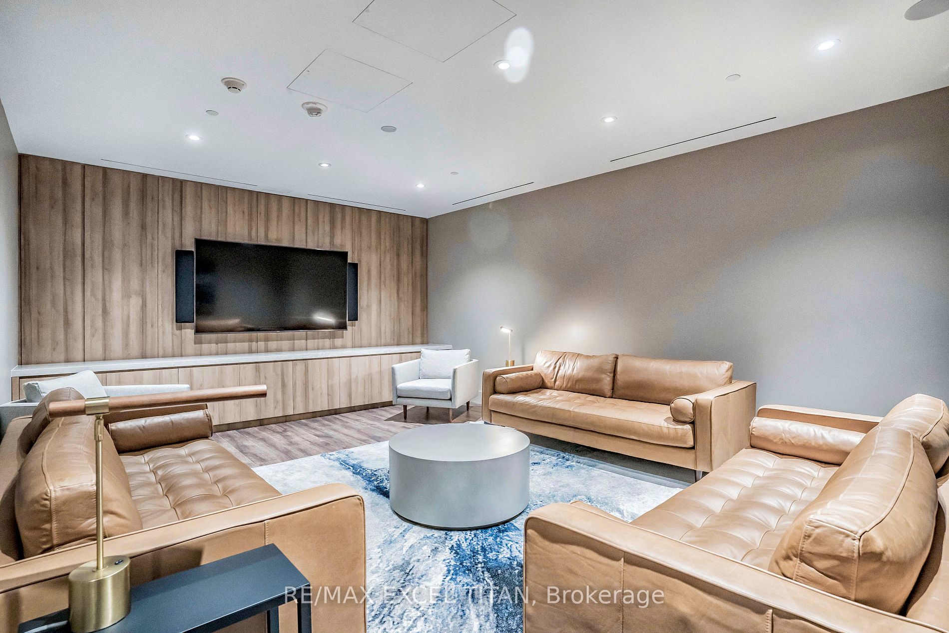 21 Park St E, #1705