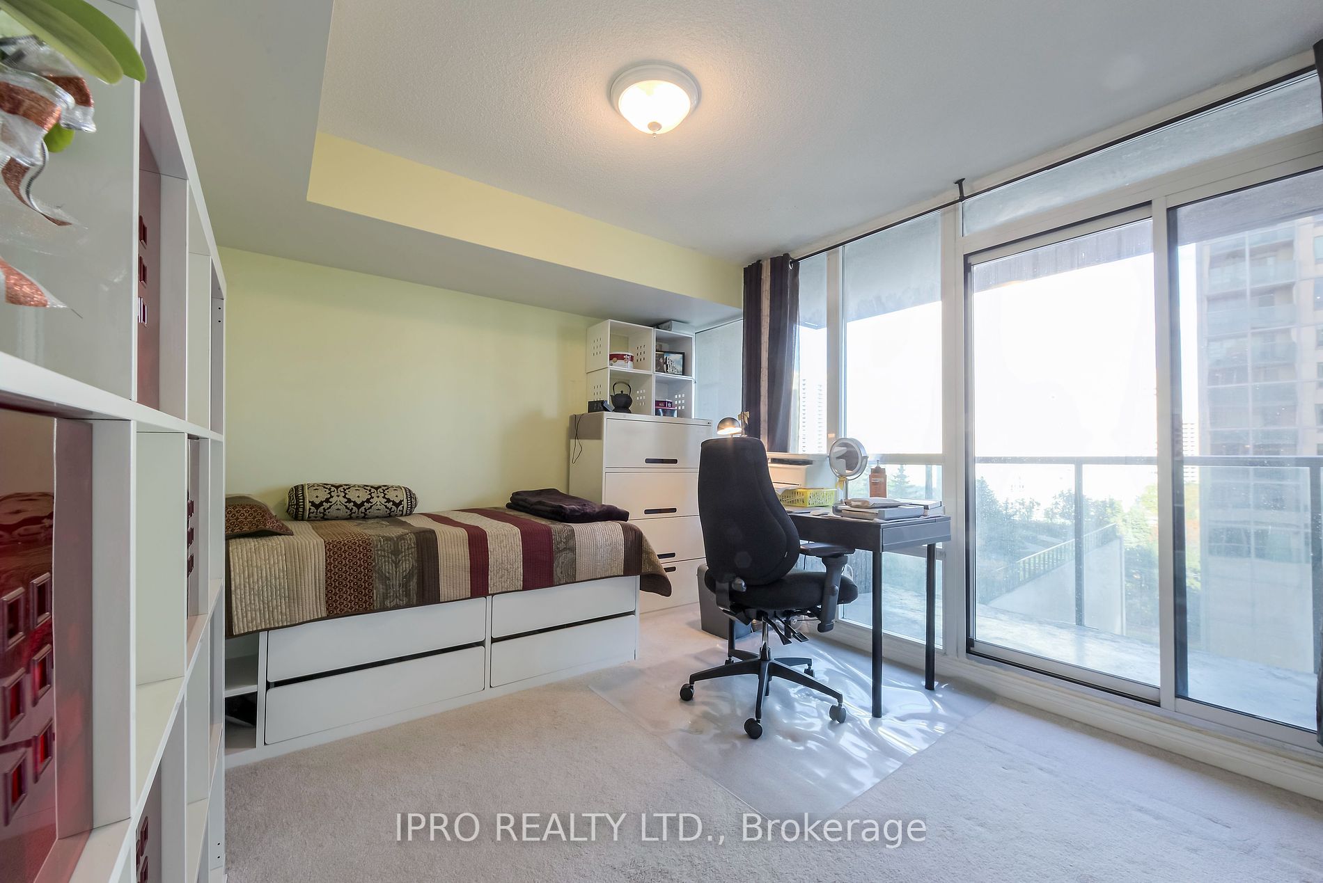 208 Enfield Pl, #901