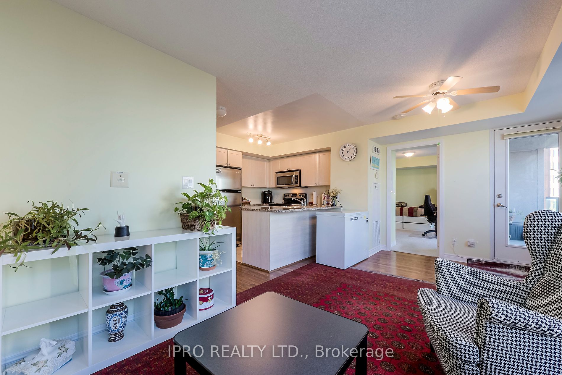 208 Enfield Pl, #901