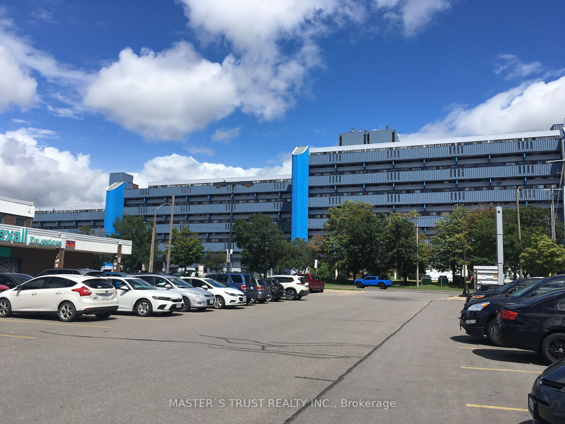 4673 Jane St, #1006