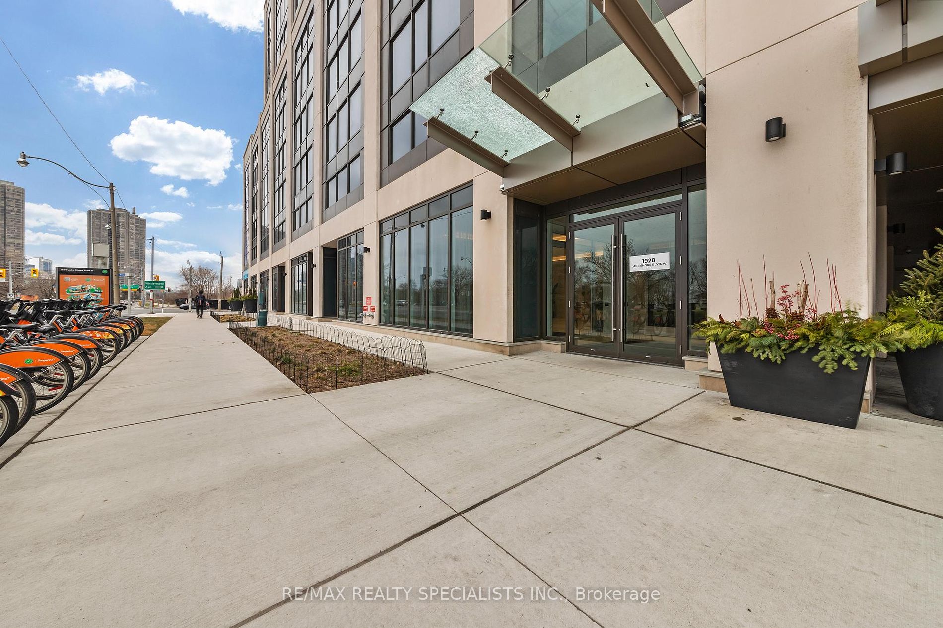1928 Lake Shore Blvd W, #3711
