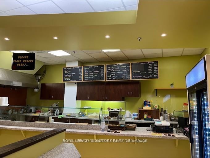 101 Queensway Way W, #146