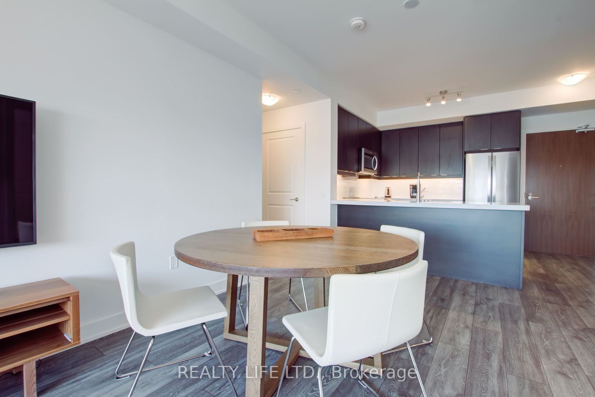 1050 Main Street E #1014