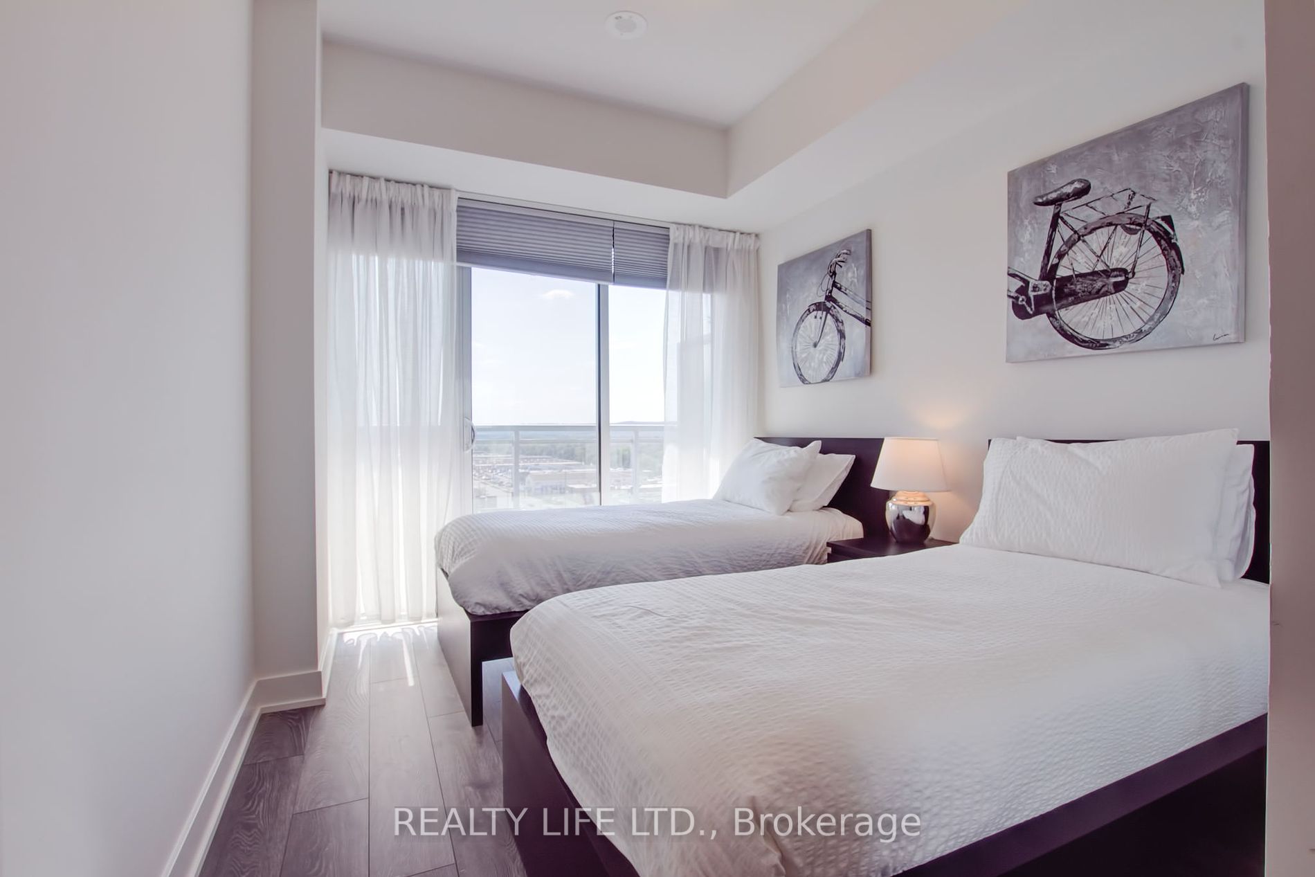 1050 Main Street E #1014