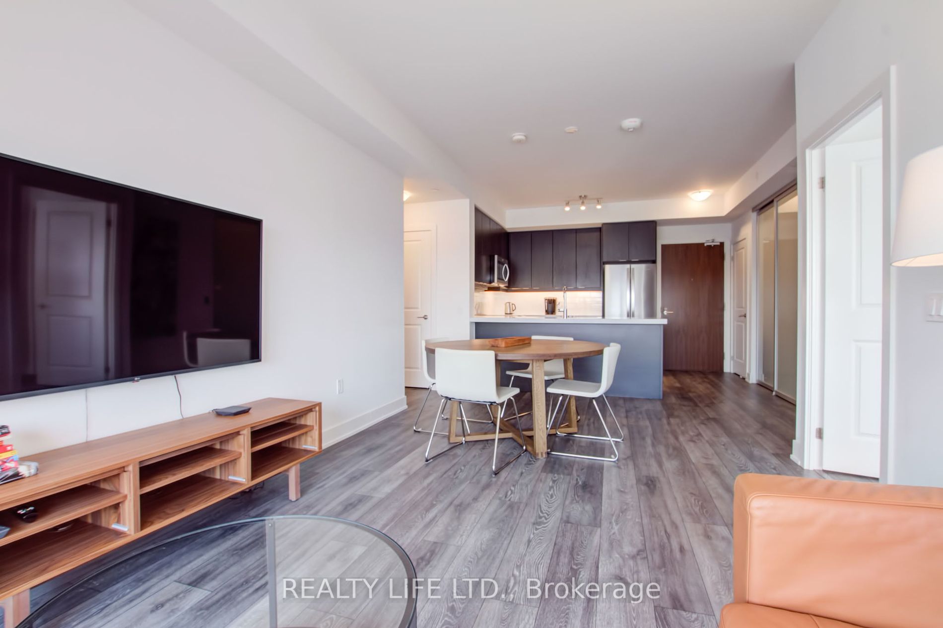 1050 Main Street E #1014
