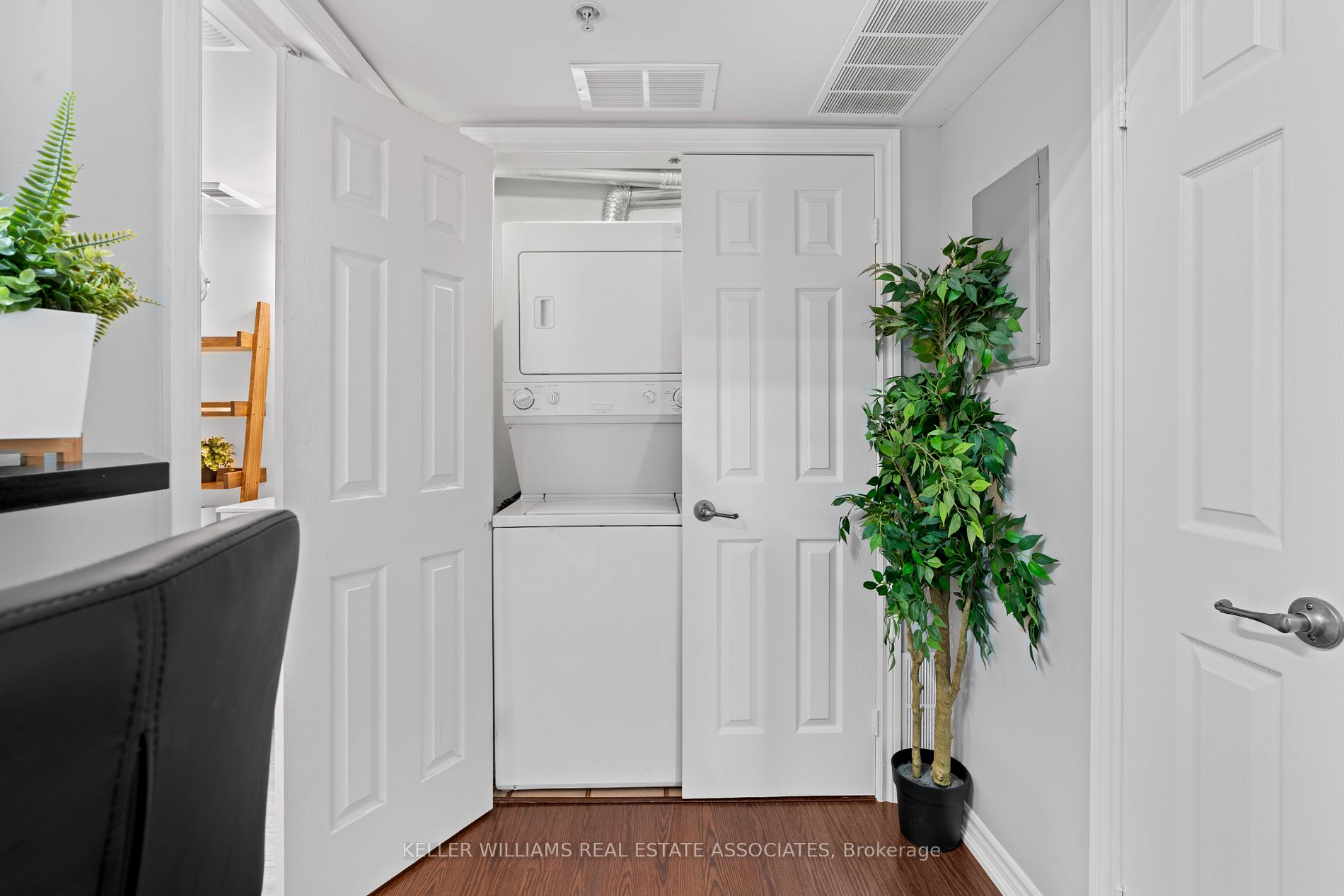 1490 Bishops Gate, #408