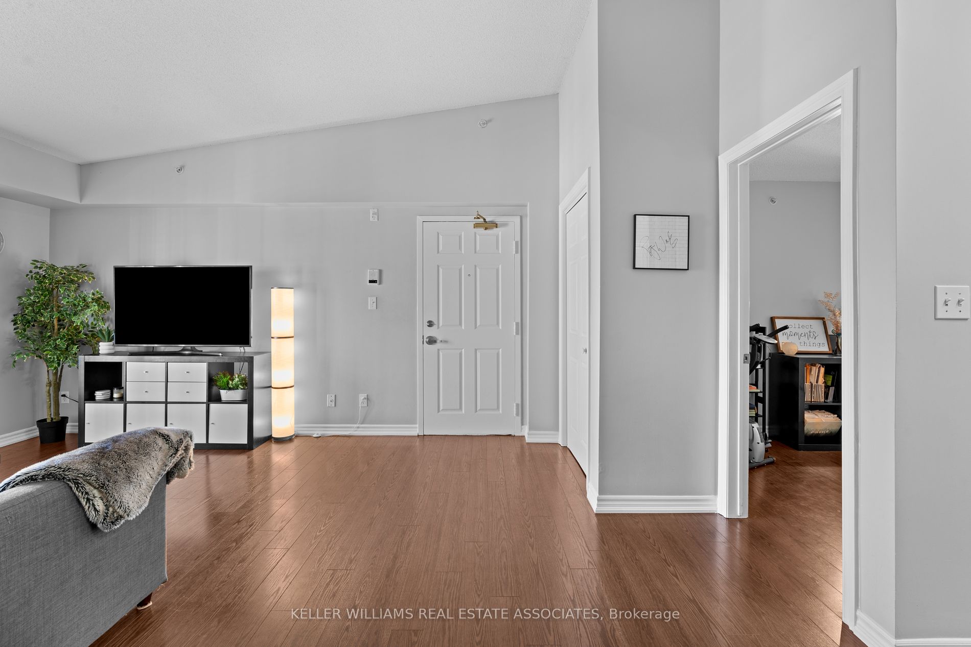 1490 Bishops Gate, #408