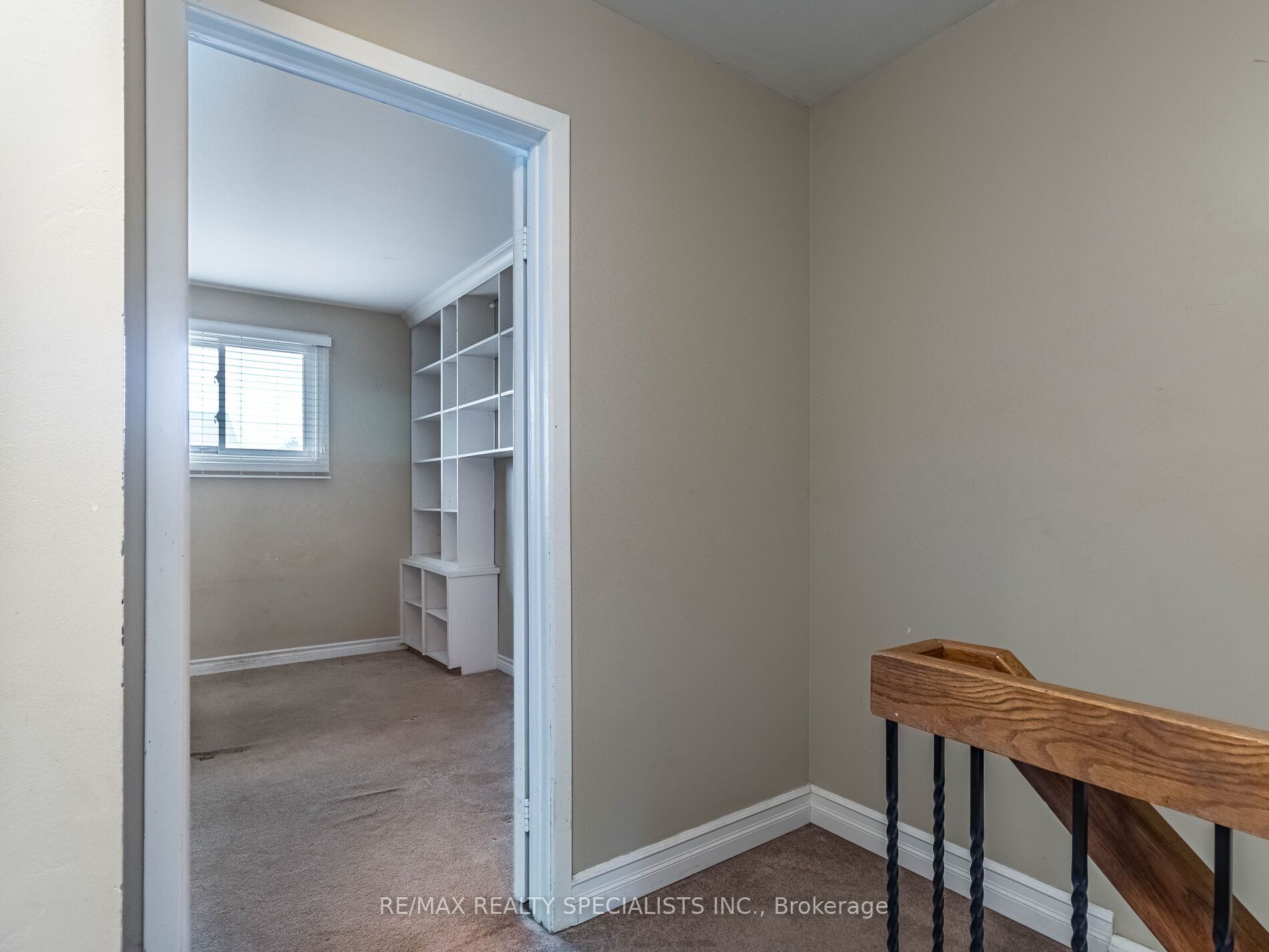 5475 Lakeshore Rd, #10