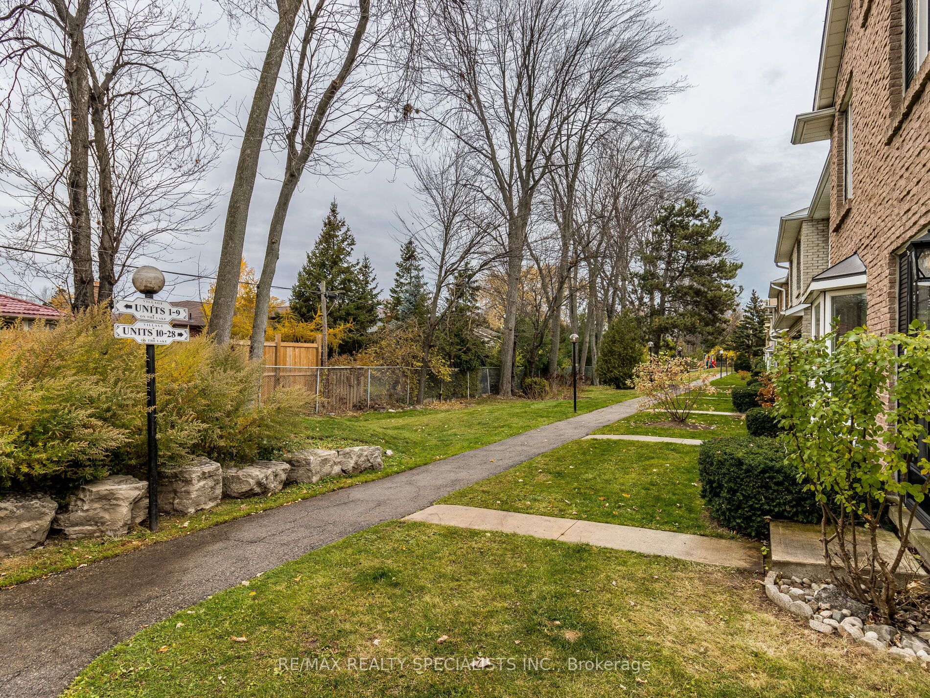 5475 Lakeshore Rd, #10