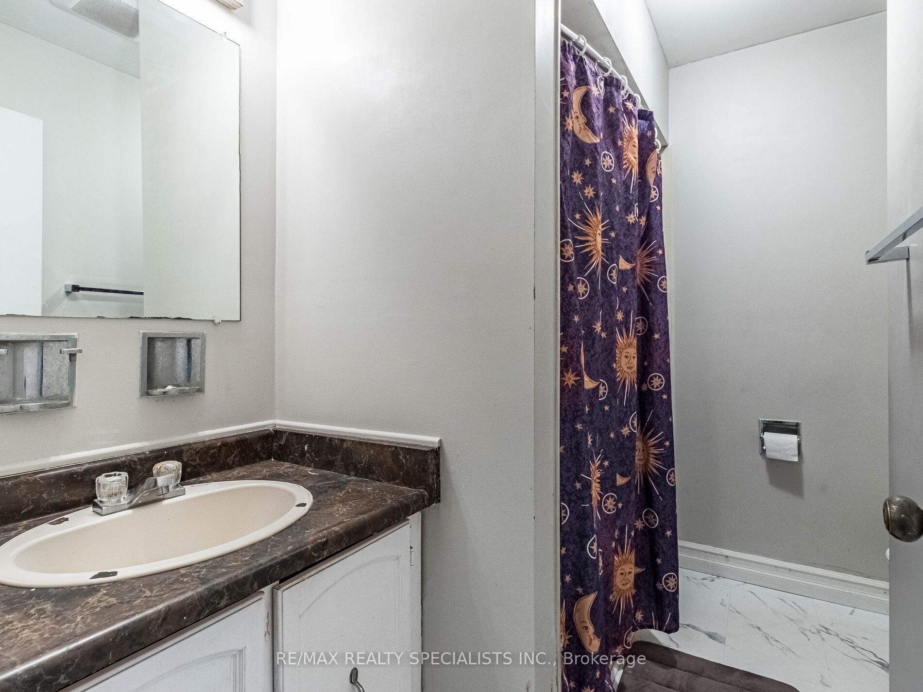 5475 Lakeshore Rd, #10