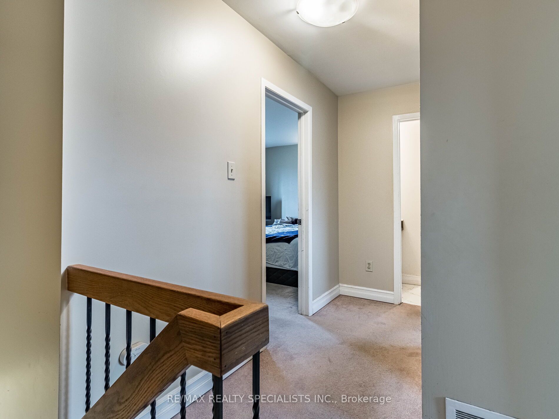 5475 Lakeshore Rd, #10