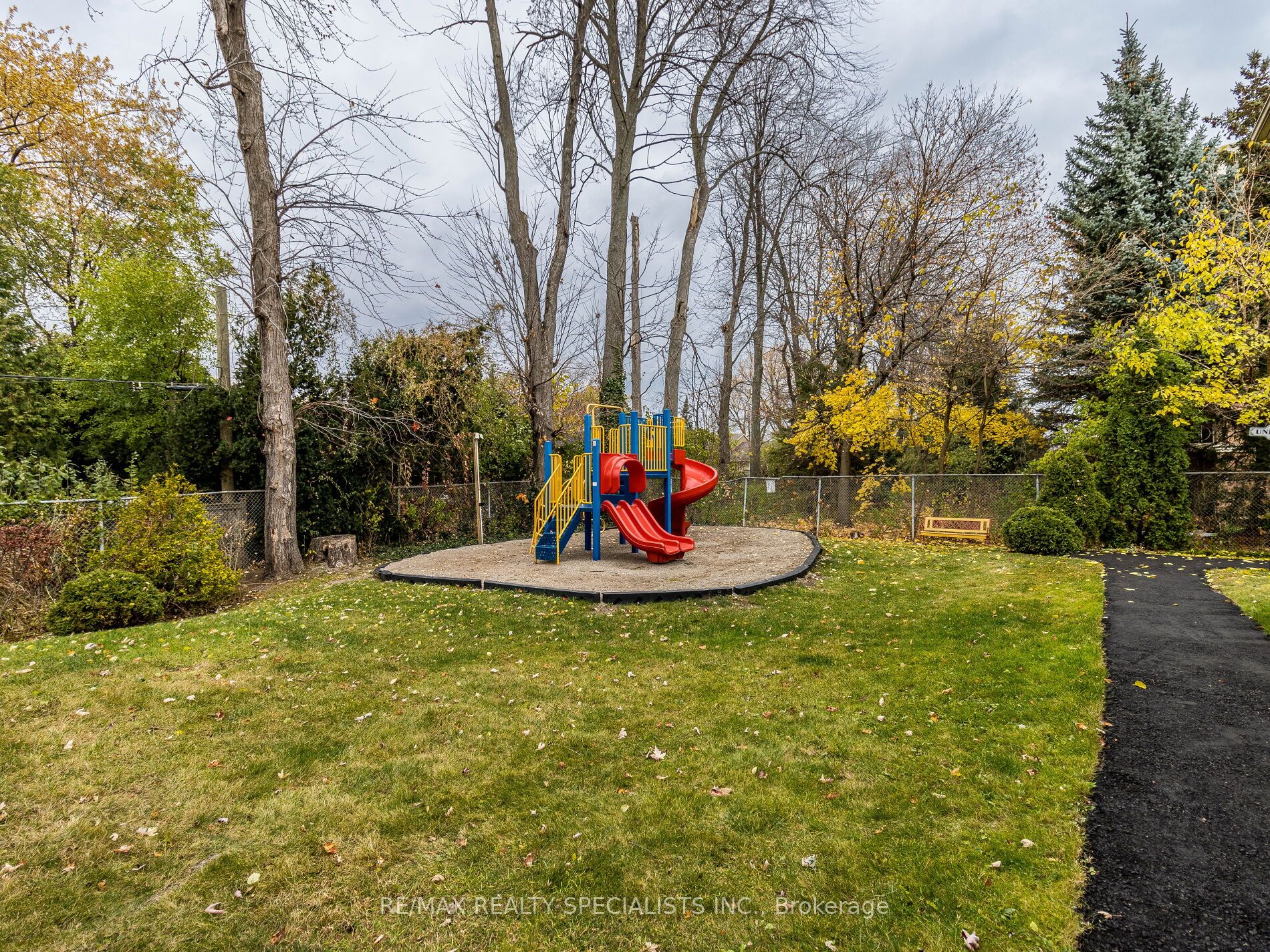 5475 Lakeshore Rd, #10