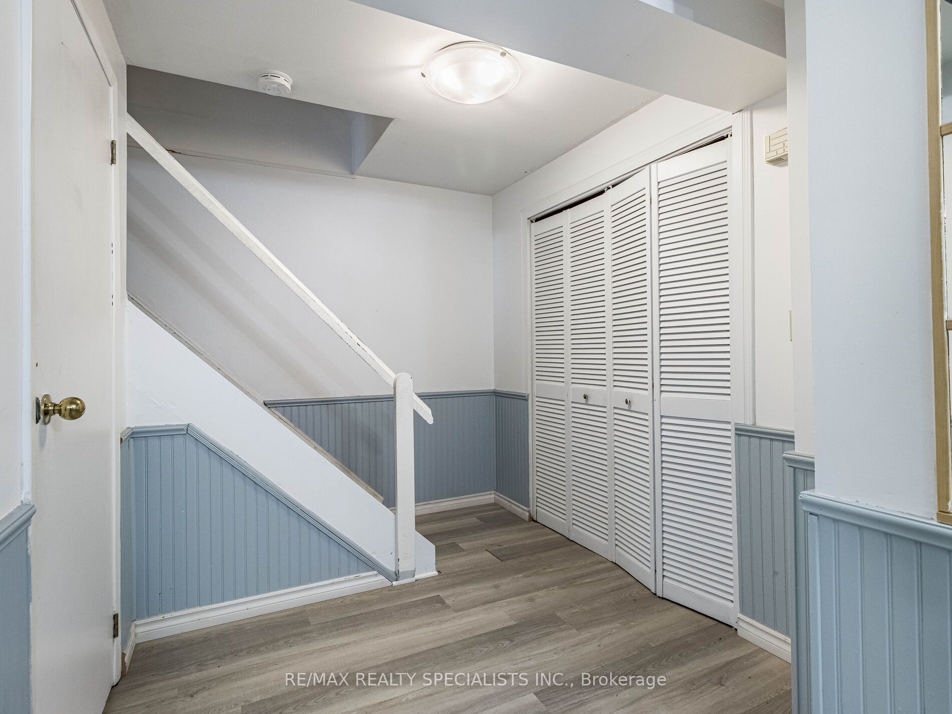 5475 Lakeshore Rd, #10