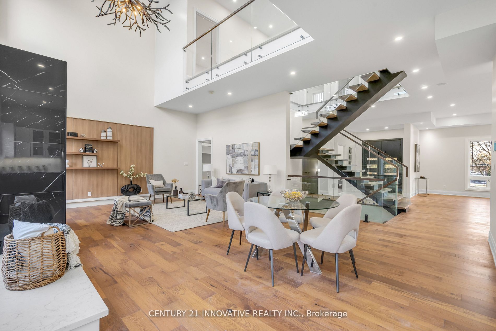 1325 Rebecca St