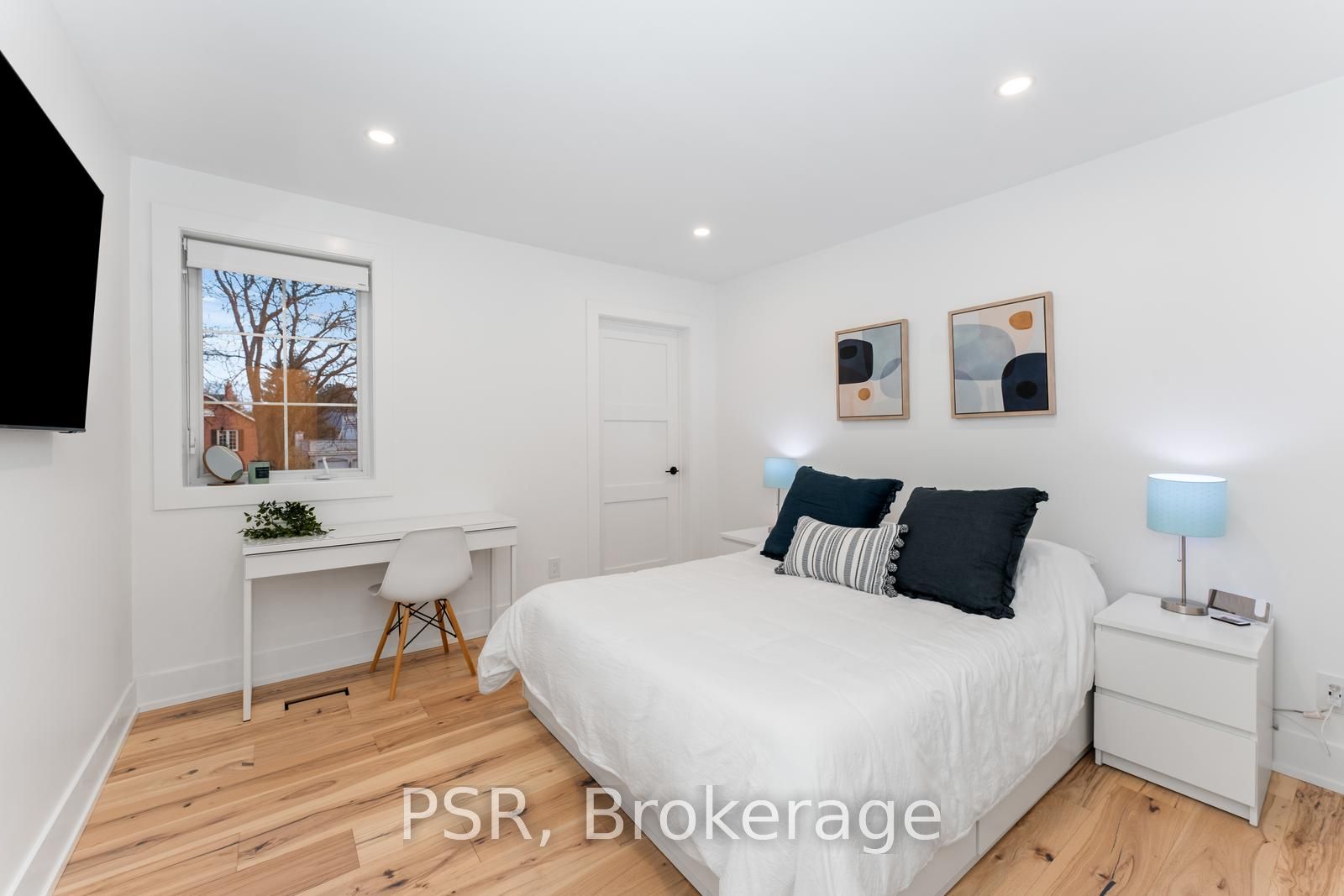 2160 Abbotswood Court